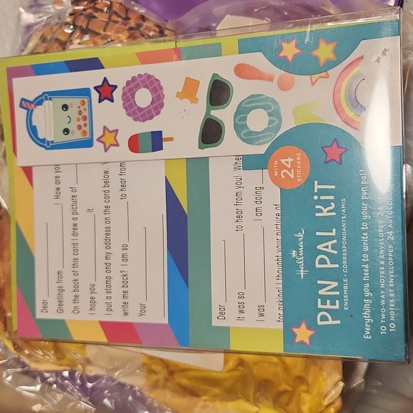Hallmark Pen pal kit - Picture 1 of 1
